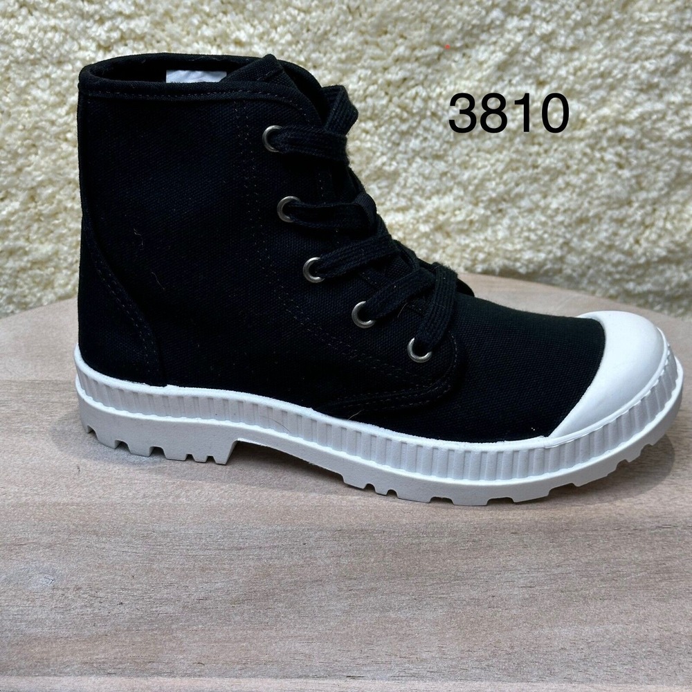 Womens Black Canvas High Top Lace Up Lug Sole Boots Size 6.5